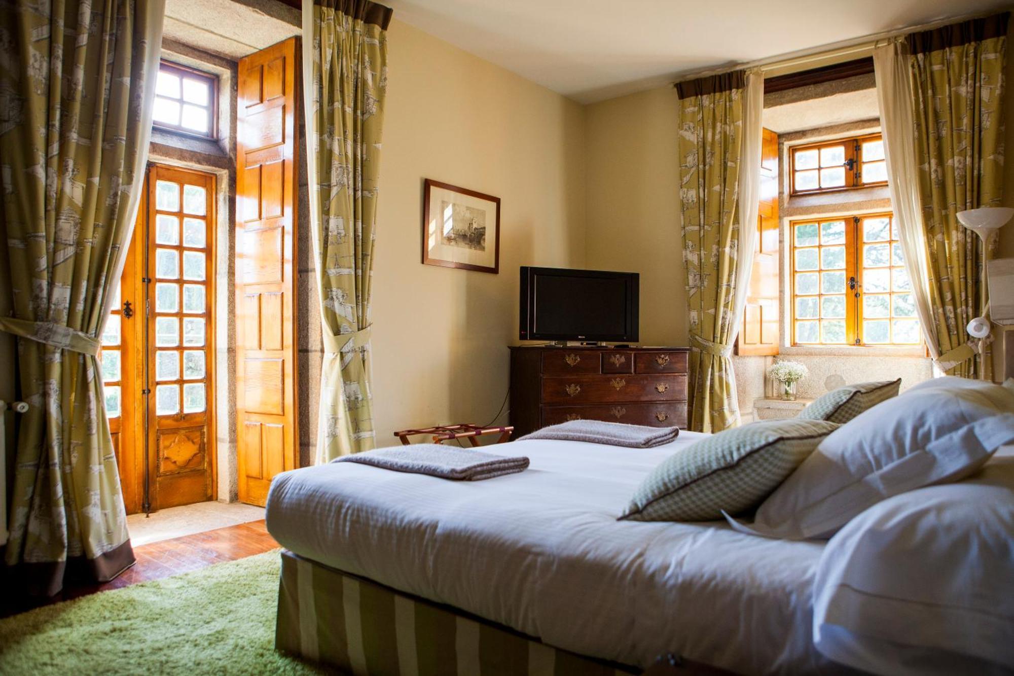 Pazo Da Touza Guest House นีกรัน ภายนอก รูปภาพ